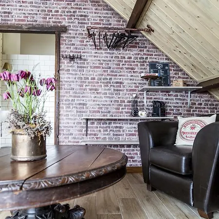 Bed & Breakfast De Vrolijcke Bosmuis Bergeijk