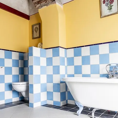 Bed & Breakfast De Vrolijcke Bosmuis 4*
