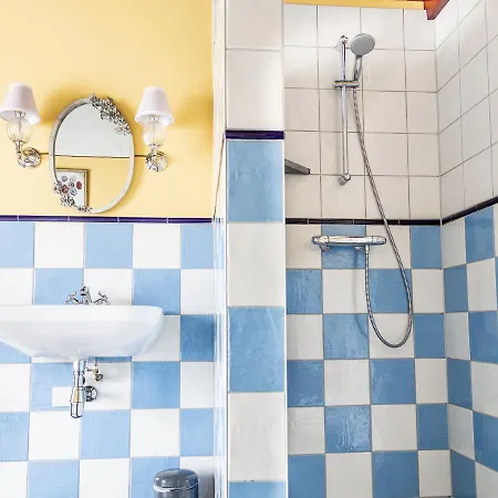De Vrolijcke Bosmuis Bed & Breakfast 4*